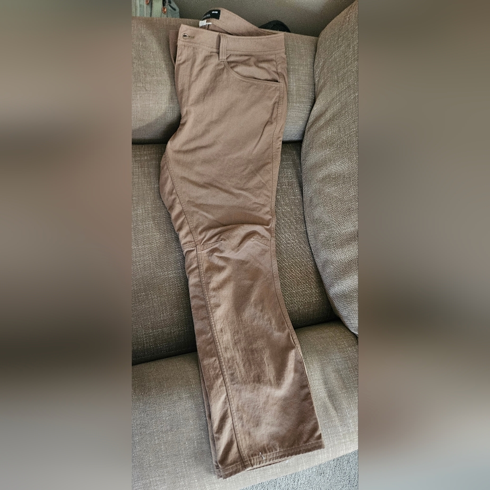 Under Armour Men's Brown Chinos